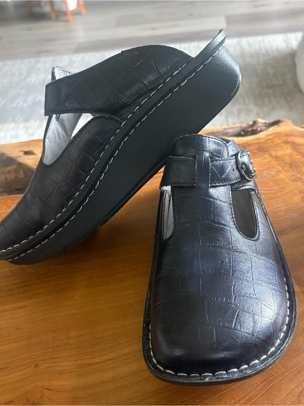Classic Croco Alegria  Leather Buckle Clog - Comfort Slip-On Metallic Blue